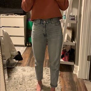 AEO High-waisted mom jeans
